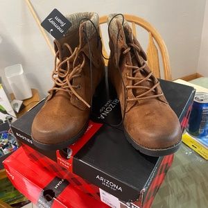 Arizona Jean Co ankle boots